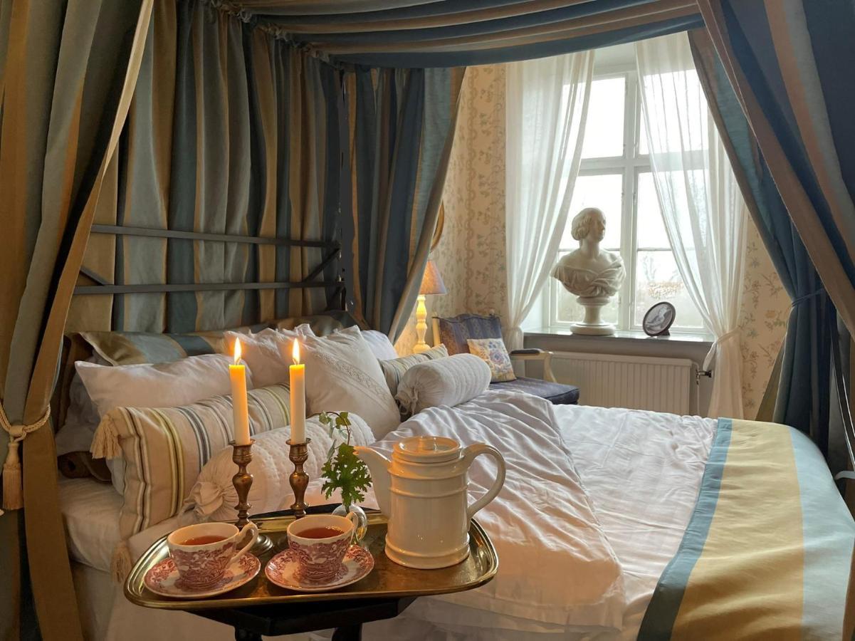 Naeaes Slott Guest House Floda  Exterior foto