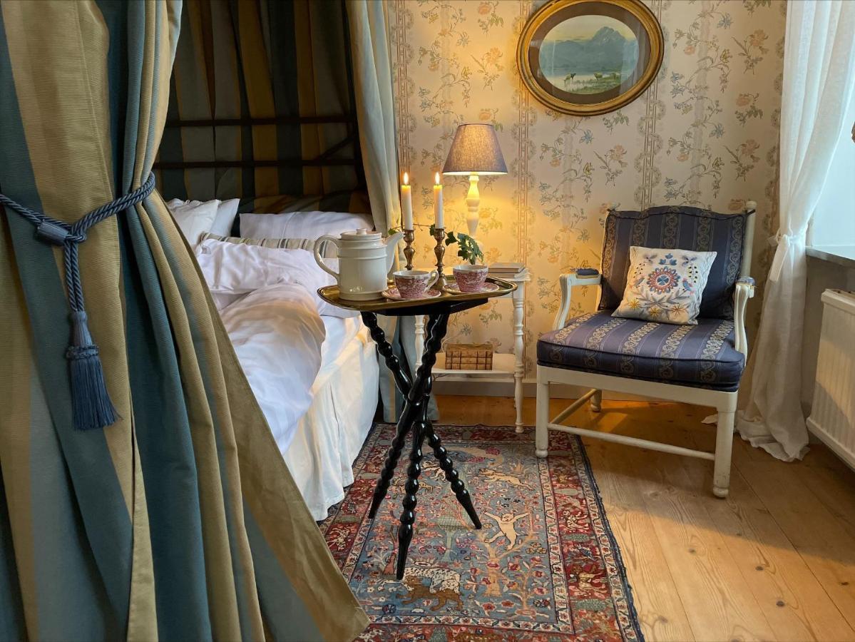 Naeaes Slott Guest House Floda  Exterior foto