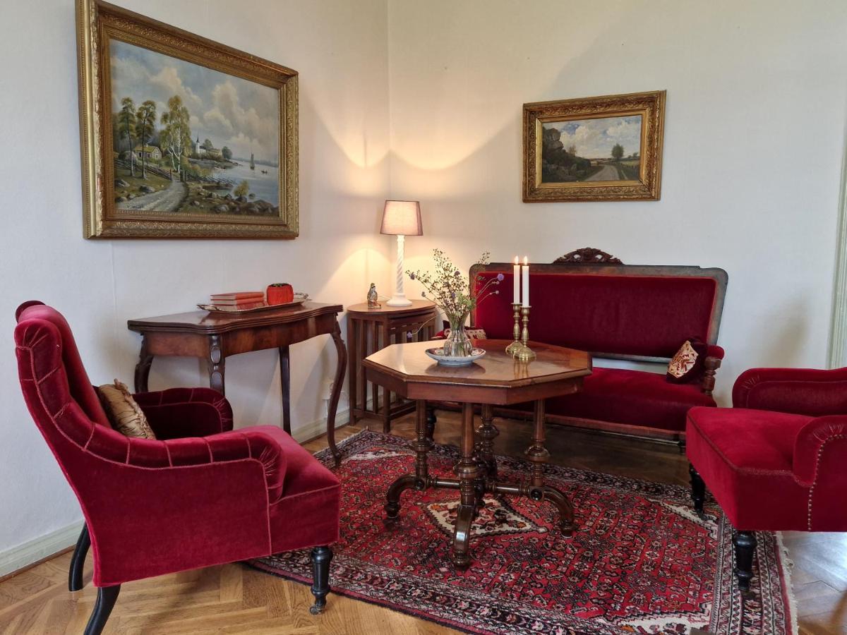 Naeaes Slott Guest House Floda  Exterior foto