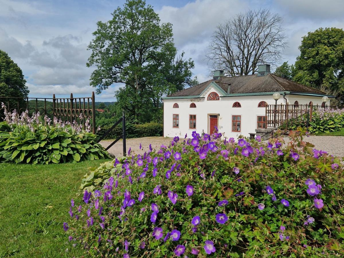 Naeaes Slott Guest House Floda  Exterior foto