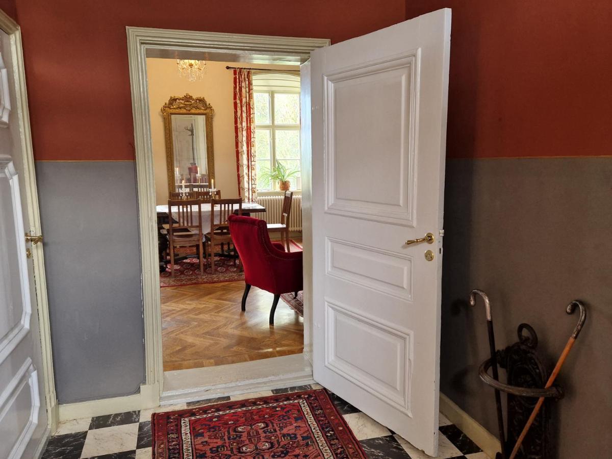 Naeaes Slott Guest House Floda  Exterior foto